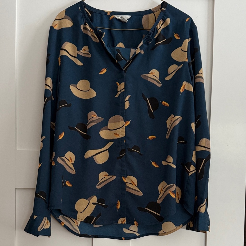Bass Stylish Blue Blouse with Hat Print